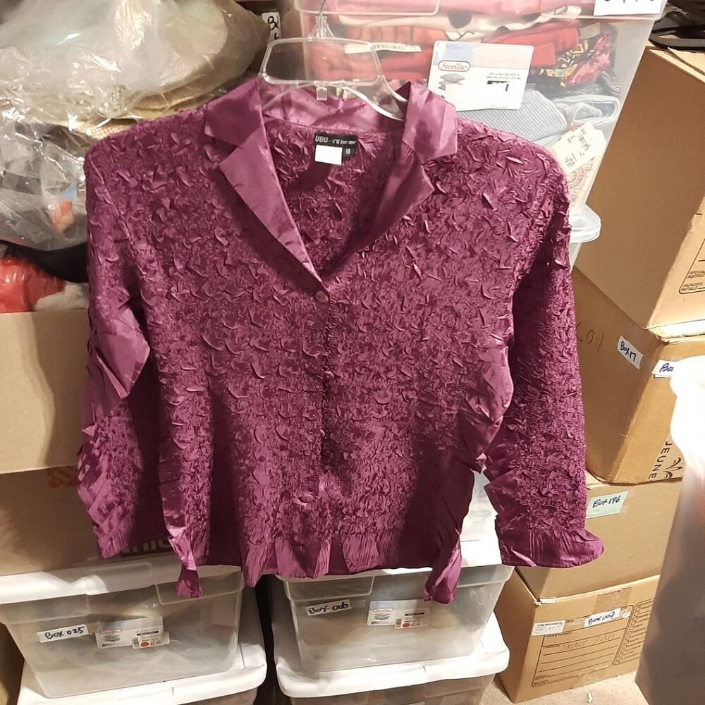 NEW ! Women UBU I'll Be ME Purple Long Sleeve Crinkle Button Up Size M